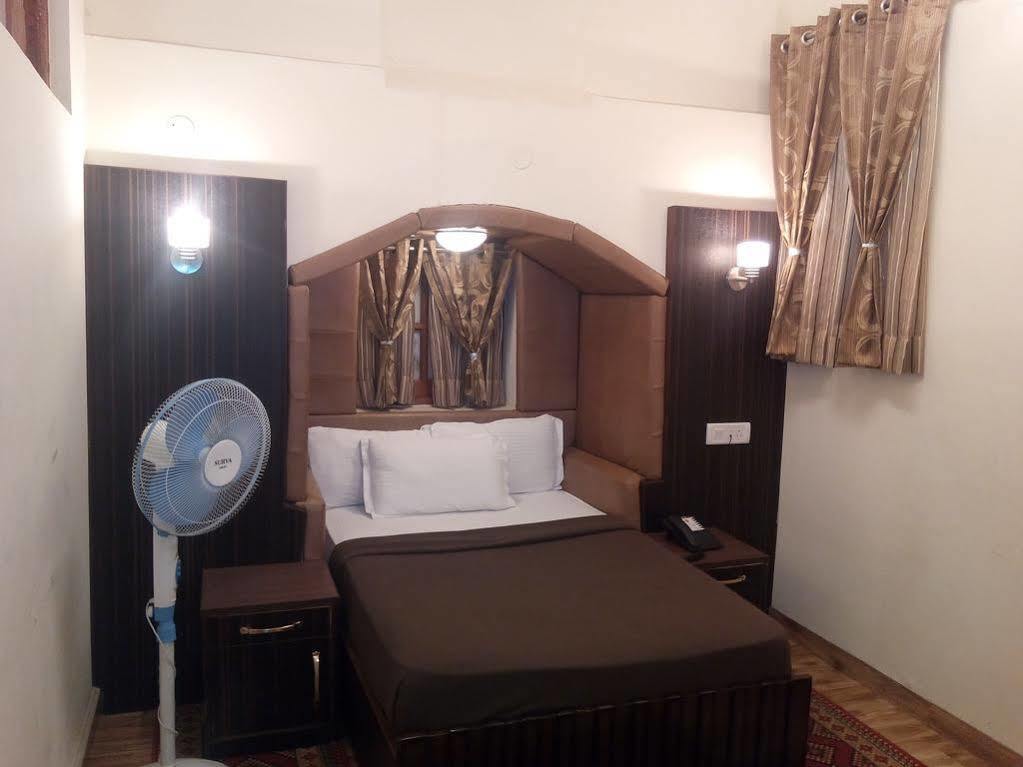 Torrentium Lodge Shimla Eksteriør bilde